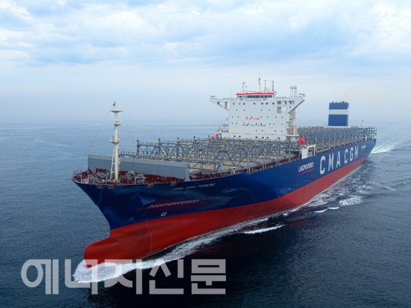 ▲ 현대삼호중공업의 세계 최초 친환경LNG연료추진 선박.